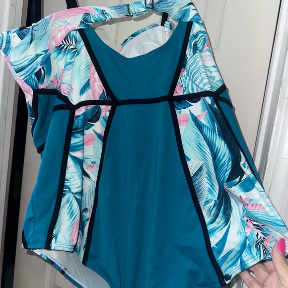 Torrid size 3 Slim Fit underwire Blue and Pink One-Piece Swimsuit - Picture 4 of 5